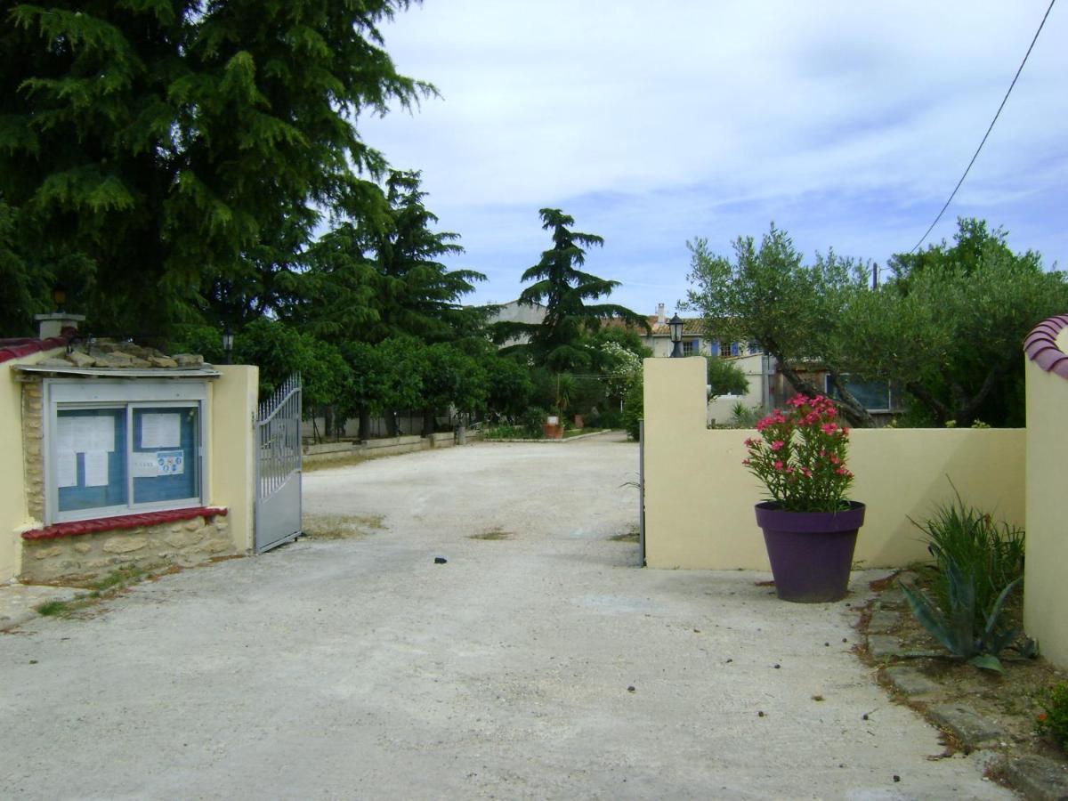 Le H De Sernhac Hotel Exterior photo